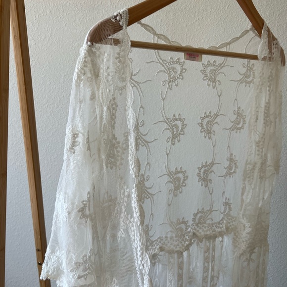 White moon kimono or duster (M) - Picture 6 of 6